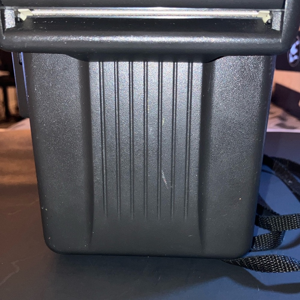 Polaroid OneStep CloseUp Camera - Picture 5 of 9